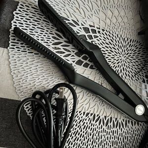 Croc Redlight 1 inch Flat Iron